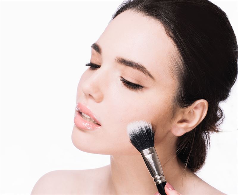 How To Make Your Skin Paler Naturally How To Make Your Skin Paler Naturally