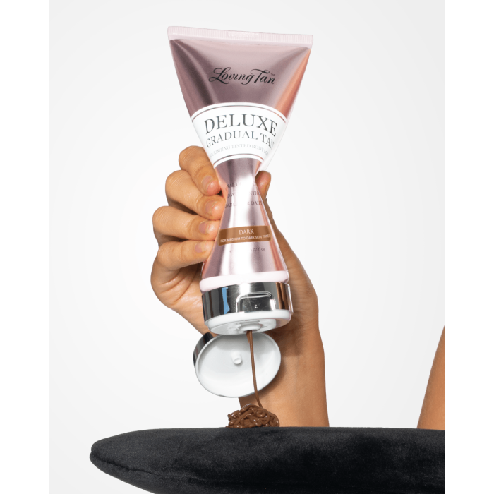Loving Tan Deluxe Gradual Tan Nourishing Tinted Body Lotion - Dark