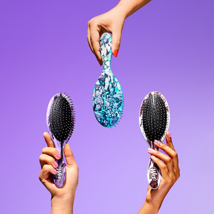 WetBrush Techno Stone Detangler Brush