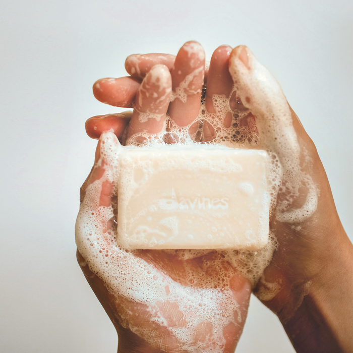 Davines MOMO Shampoo Bar