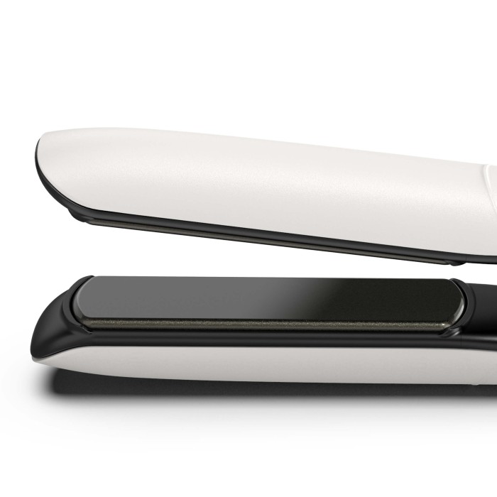 ghd platinum+ hair straightener in White ghd platinum+ hair straightener in White