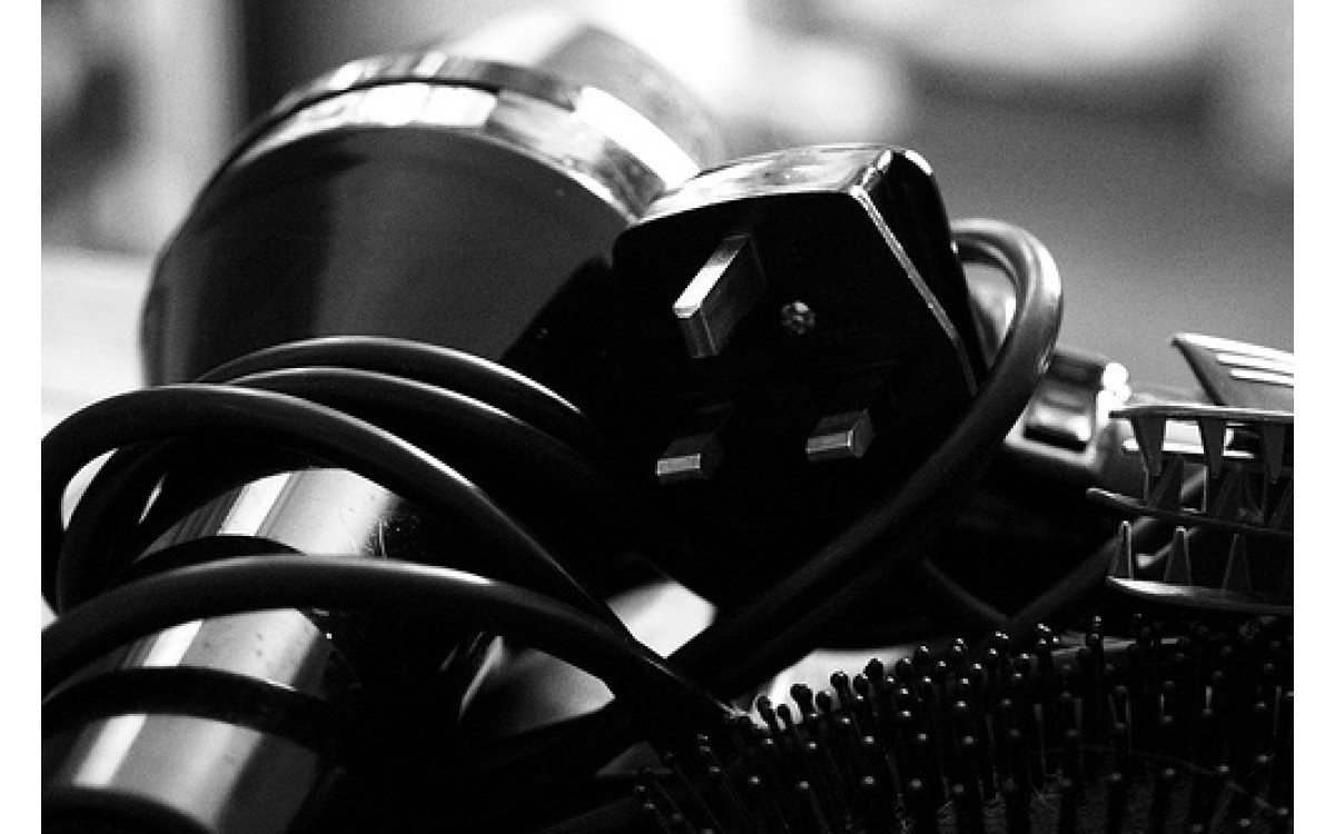 How-To: Keep Your Hair Vibrant While Traveling