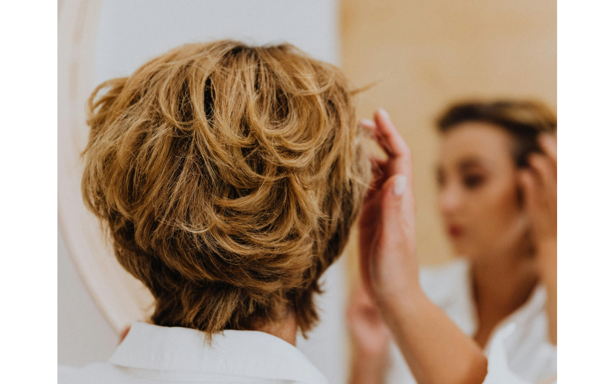 Feminine Short Haircuts: How to Look Feminine With Short Hair