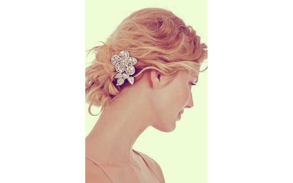 Hairstyle Tutorial: Short Hair Chignon