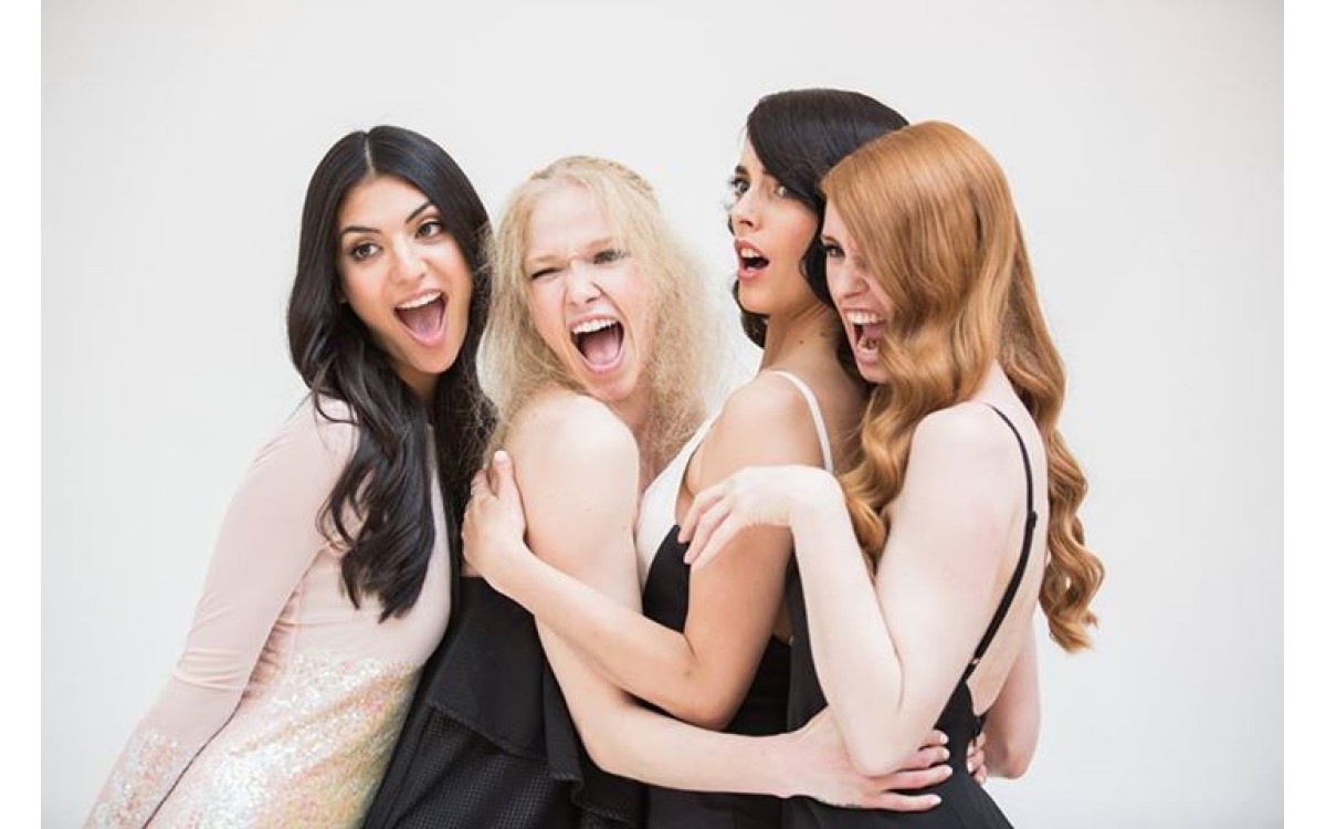 GHD Curve™ Hair Tutorials: Waves & Curls