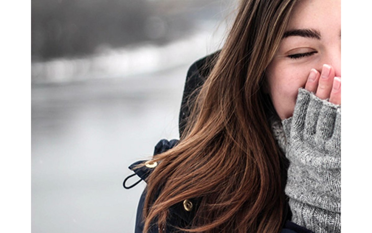 SOS! Hydrate Your Thirsty Hair This Winter With These Tips