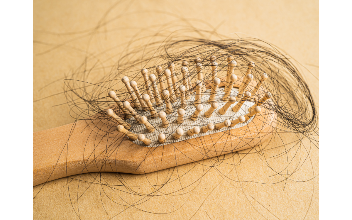 How to Clean a Paddle Brush: Tips on Cleaning a Paddle Hair Brush