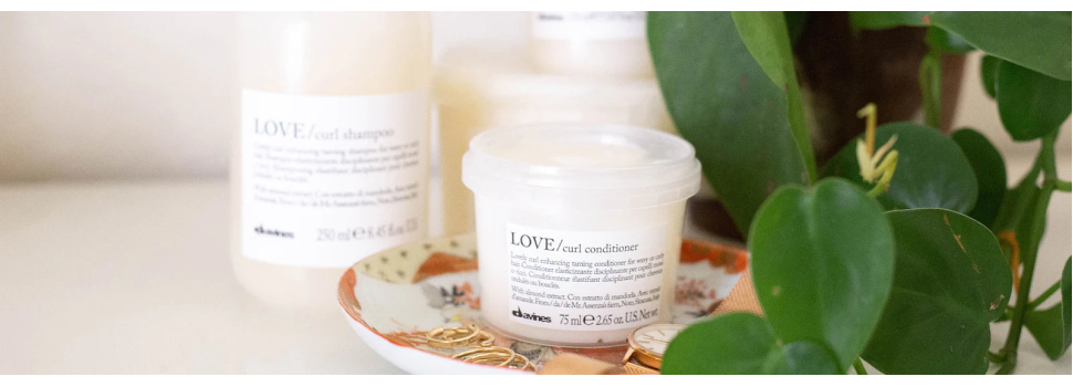 https://www.myhaircare.com.au/image/cache/catalog/brand_banners/davines-curl-970x350.png